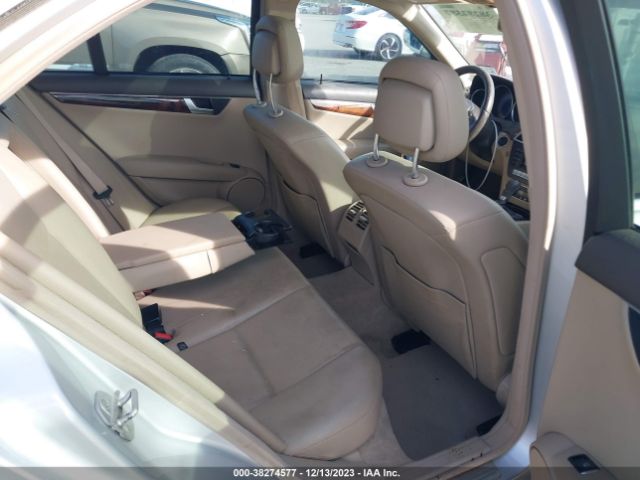 Photo 7 VIN: WDDGF4HB1CA655766 - MERCEDES-BENZ C-CLASS 