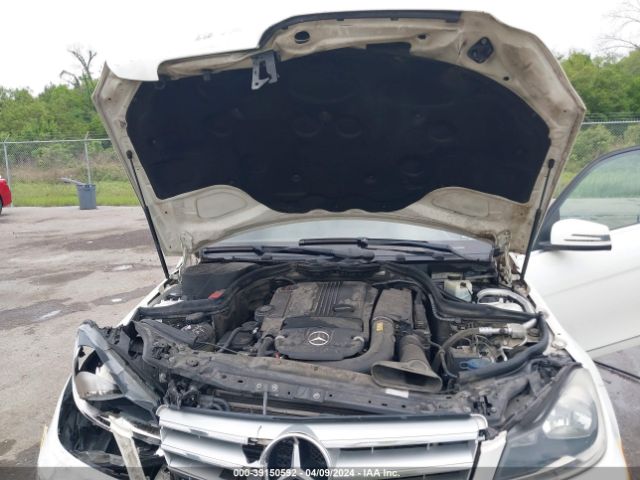 Photo 9 VIN: WDDGF4HB1CA672115 - MERCEDES-BENZ C 250 