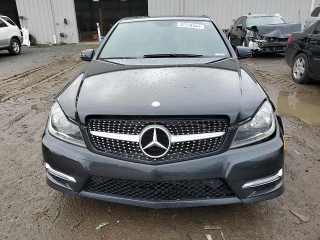 Photo 4 VIN: WDDGF4HB1CA674074 - MERCEDES-BENZ C-CLASS 