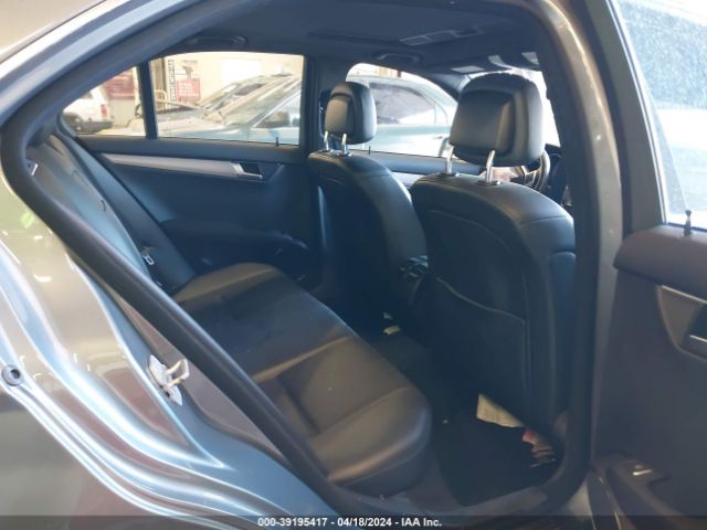 Photo 7 VIN: WDDGF4HB1CR227570 - MERCEDES-BENZ C 250 