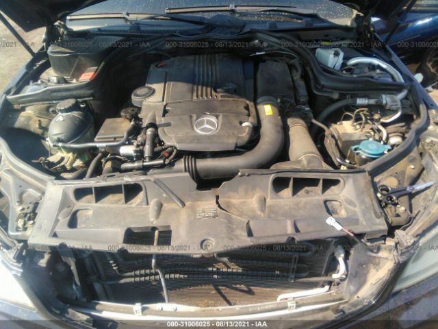 Photo 9 VIN: WDDGF4HB1CR236821 - MERCEDES-BENZ C-CLASS 