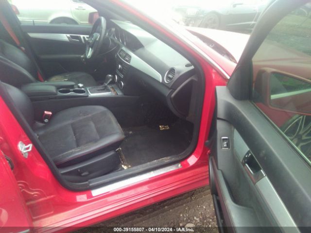 Photo 4 VIN: WDDGF4HB1DA766433 - MERCEDES-BENZ C 250 