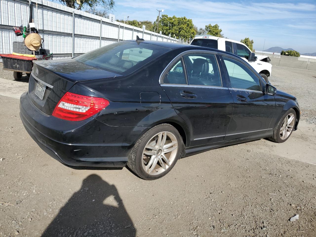 Photo 2 VIN: WDDGF4HB1DA796936 - MERCEDES-BENZ C-KLASSE 