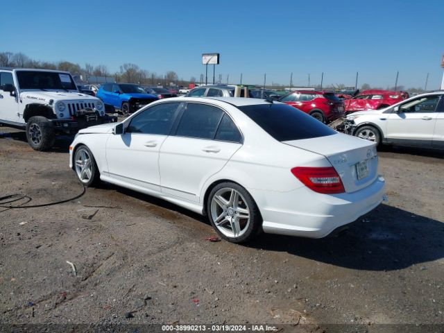 Photo 2 VIN: WDDGF4HB1DA798217 - MERCEDES-BENZ C 250 