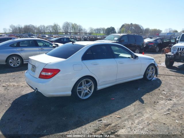 Photo 3 VIN: WDDGF4HB1DA798217 - MERCEDES-BENZ C 250 