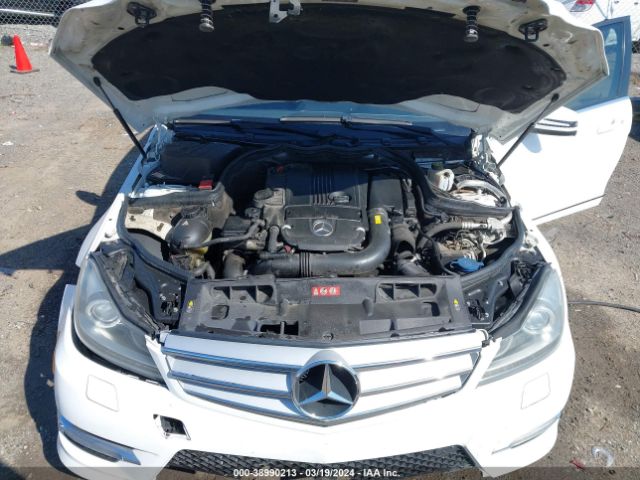 Photo 9 VIN: WDDGF4HB1DA798217 - MERCEDES-BENZ C 250 