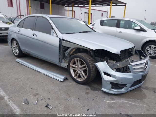 Photo 0 VIN: WDDGF4HB1DA804873 - MERCEDES-BENZ C 250 