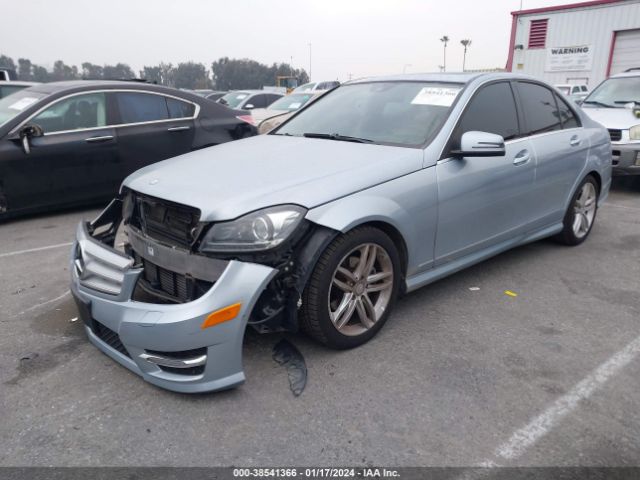 Photo 1 VIN: WDDGF4HB1DA804873 - MERCEDES-BENZ C 250 