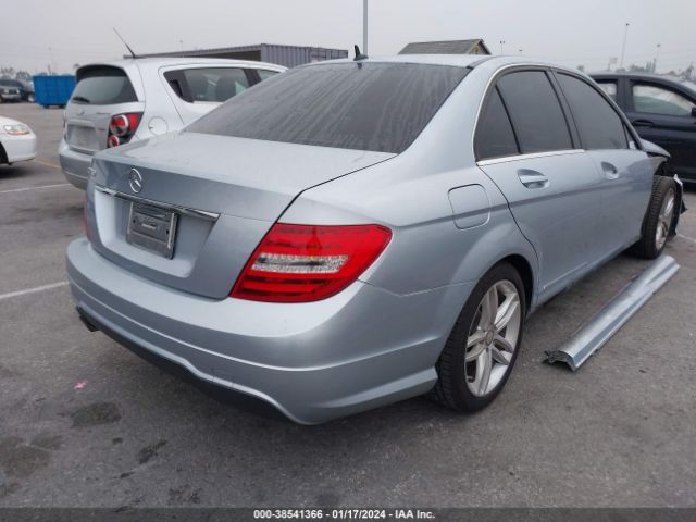 Photo 3 VIN: WDDGF4HB1DA804873 - MERCEDES-BENZ C 250 