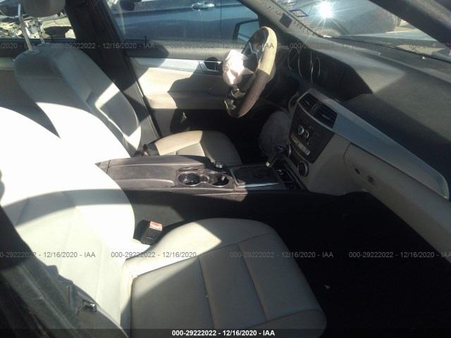 Photo 4 VIN: WDDGF4HB1DA807739 - MERCEDES-BENZ C-CLASS 