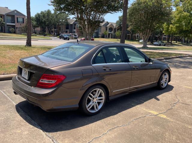 Photo 3 VIN: WDDGF4HB1DA827196 - MERCEDES-BENZ C 250 