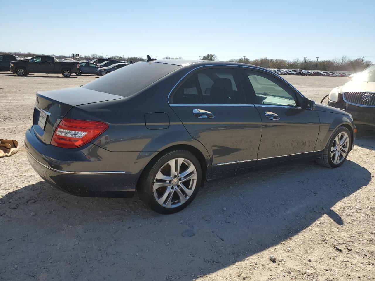 Photo 2 VIN: WDDGF4HB1DA864278 - MERCEDES-BENZ C-KLASSE 