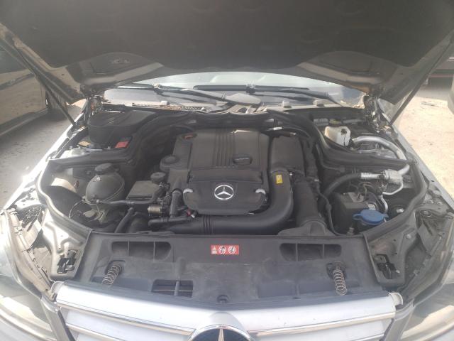 Photo 6 VIN: WDDGF4HB1DR253104 - MERCEDES-BENZ C 250 