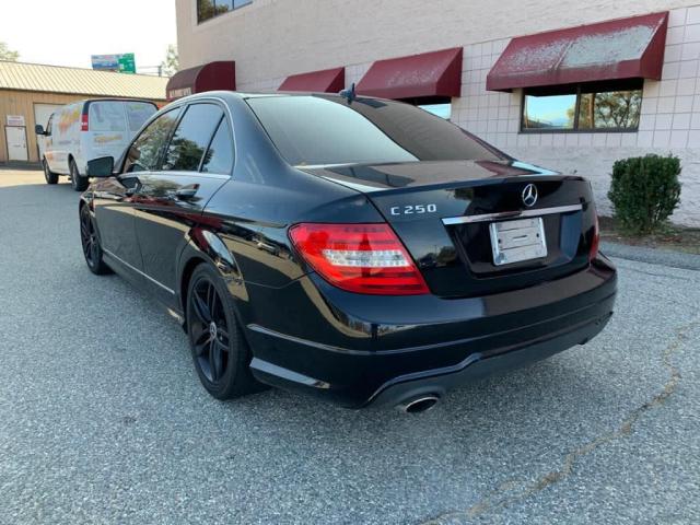 Photo 2 VIN: WDDGF4HB1DR259291 - MERCEDES-BENZ C 250 