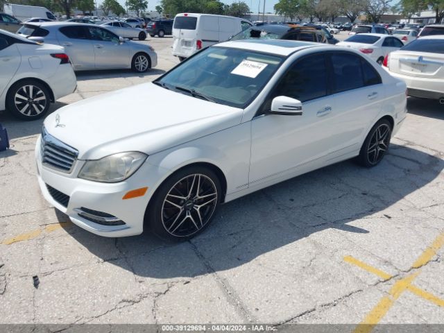 Photo 1 VIN: WDDGF4HB1DR262854 - MERCEDES-BENZ C 250 