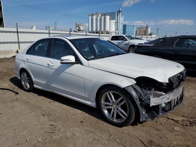 Photo 3 VIN: WDDGF4HB1DR267875 - MERCEDES-BENZ C-CLASS 