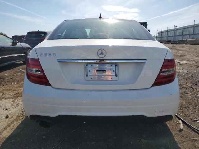 Photo 5 VIN: WDDGF4HB1DR267875 - MERCEDES-BENZ C-CLASS 