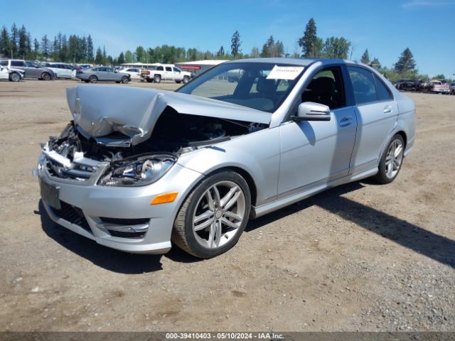 Photo 1 VIN: WDDGF4HB1DR268749 - MERCEDES-BENZ C 250 