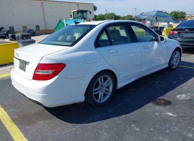 Photo 3 VIN: WDDGF4HB1DR282957 - MERCEDES-BENZ C-CLASS 