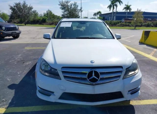 Photo 5 VIN: WDDGF4HB1DR282957 - MERCEDES-BENZ C-CLASS 