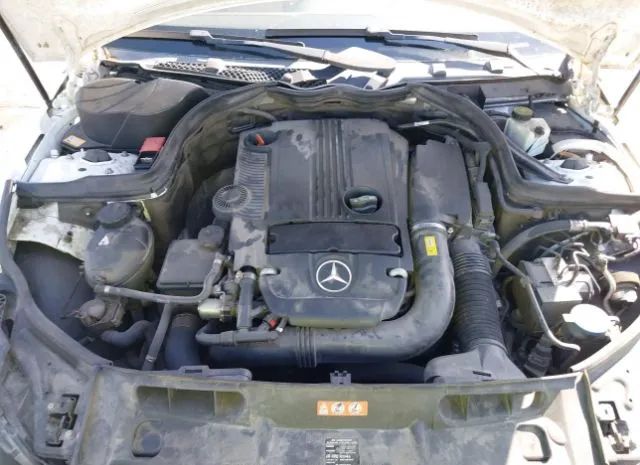 Photo 9 VIN: WDDGF4HB1DR282957 - MERCEDES-BENZ C-CLASS 