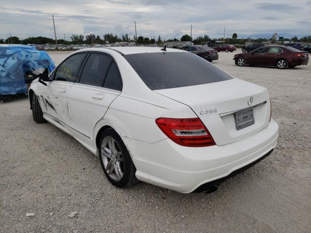 Photo 2 VIN: WDDGF4HB1DR285034 - MERCEDES-BENZ C 250 