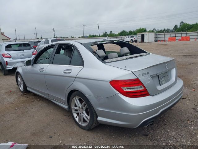 Photo 2 VIN: WDDGF4HB1DR285518 - MERCEDES-BENZ C 250 