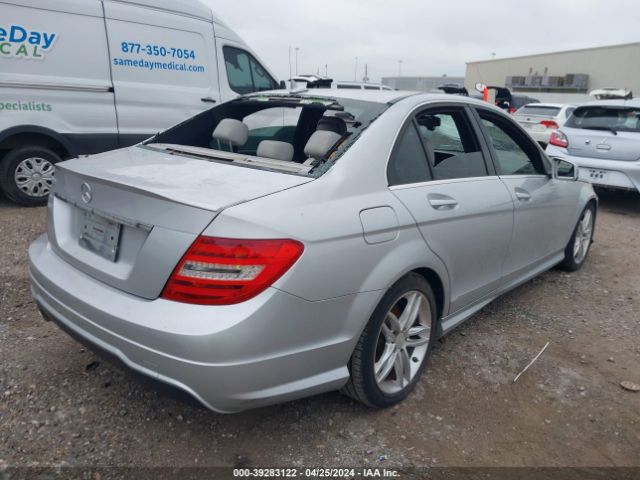 Photo 3 VIN: WDDGF4HB1DR285518 - MERCEDES-BENZ C 250 