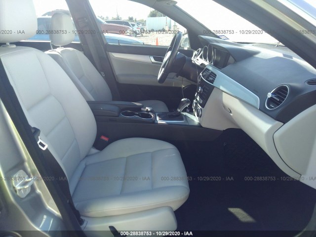 Photo 4 VIN: WDDGF4HB1EA939398 - MERCEDES-BENZ C-CLASS 