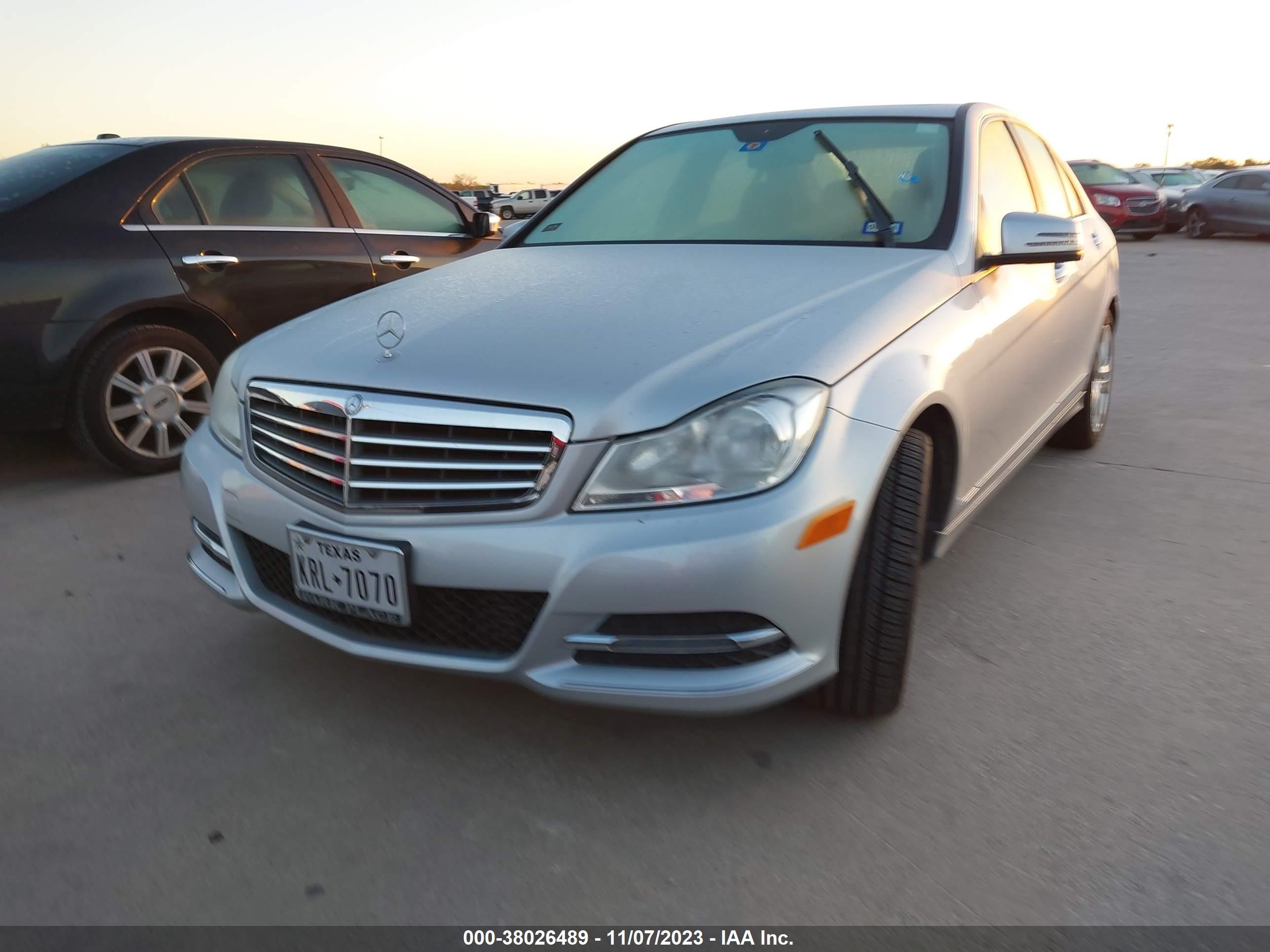 Photo 1 VIN: WDDGF4HB1EG183746 - MERCEDES-BENZ NULL 