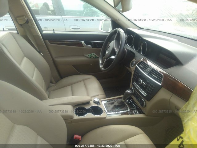 Photo 4 VIN: WDDGF4HB1ER313643 - MERCEDES-BENZ C-CLASS 