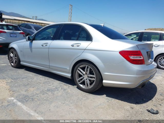 Photo 2 VIN: WDDGF4HB2CA603188 - MERCEDES-BENZ C-CLASS 