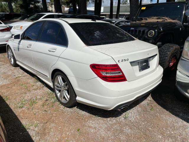 Photo 2 VIN: WDDGF4HB2CA608519 - MERCEDES-BENZ C-KLASSE 