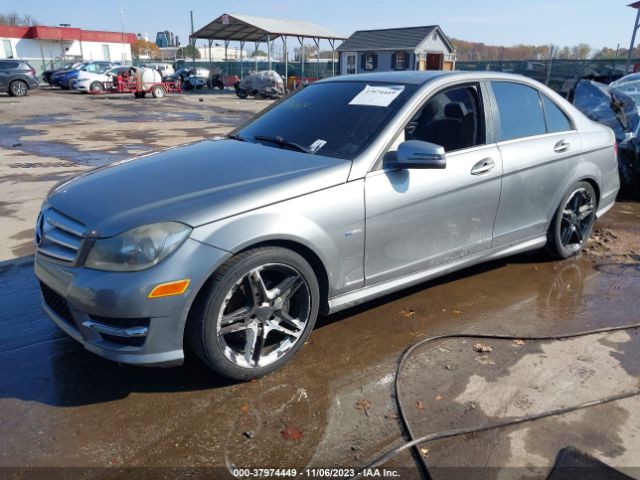 Photo 1 VIN: WDDGF4HB2CA612912 - MERCEDES-BENZ C 250 