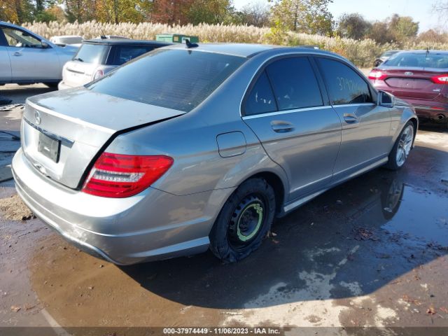 Photo 3 VIN: WDDGF4HB2CA612912 - MERCEDES-BENZ C 250 