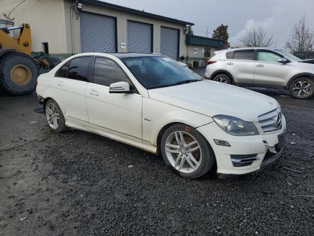 Photo 3 VIN: WDDGF4HB2CA722567 - MERCEDES-BENZ C 250 