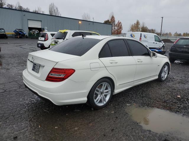 Photo 2 VIN: WDDGF4HB2CR207716 - MERCEDES-BENZ C 250 