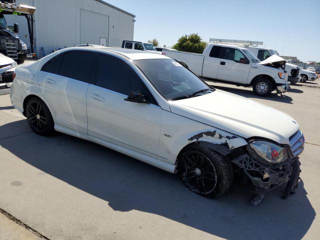 Photo 3 VIN: WDDGF4HB2CR235015 - MERCEDES-BENZ C-CLASS 