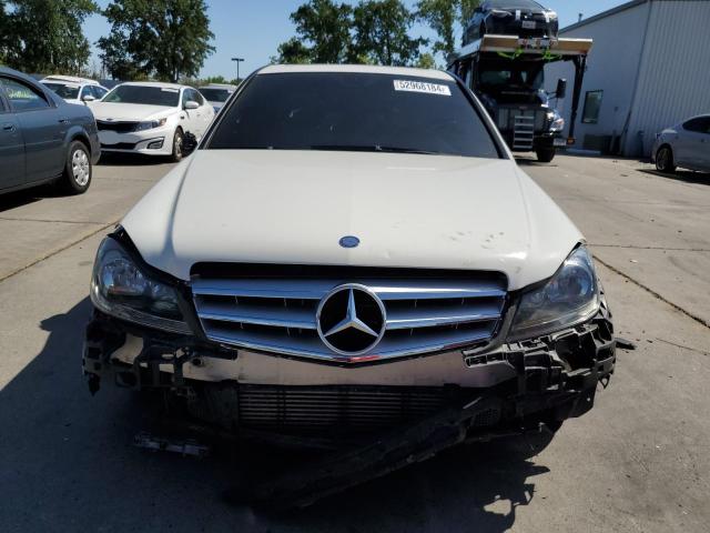 Photo 4 VIN: WDDGF4HB2CR235015 - MERCEDES-BENZ C-CLASS 