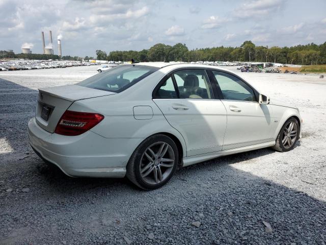 Photo 2 VIN: WDDGF4HB2CR236133 - MERCEDES-BENZ C 250 