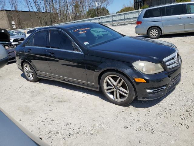 Photo 3 VIN: WDDGF4HB2DA762908 - MERCEDES-BENZ C-CLASS 