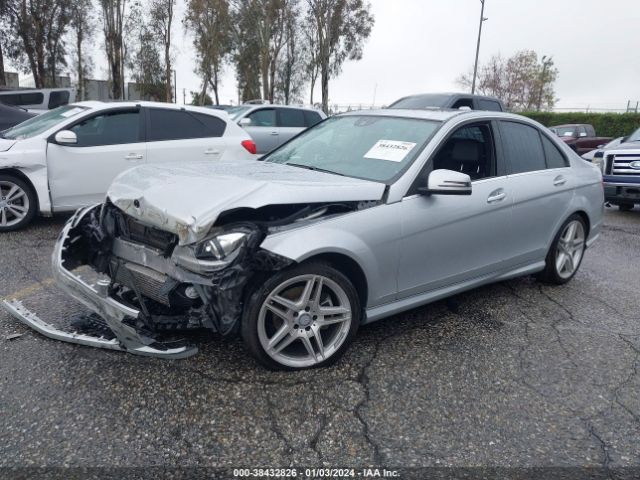 Photo 1 VIN: WDDGF4HB2DA831810 - MERCEDES-BENZ C 250 