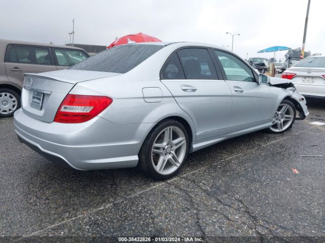 Photo 3 VIN: WDDGF4HB2DA831810 - MERCEDES-BENZ C 250 