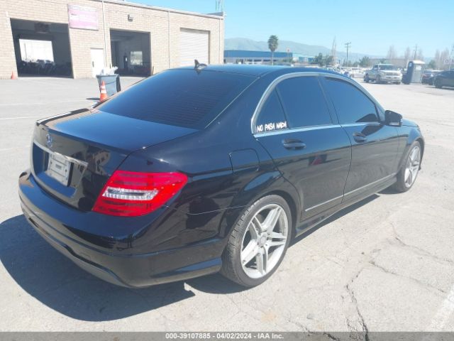 Photo 3 VIN: WDDGF4HB2DA858036 - MERCEDES-BENZ C 250 