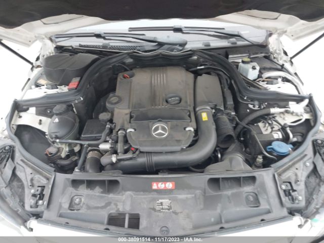 Photo 9 VIN: WDDGF4HB2DA864855 - MERCEDES-BENZ C 250 