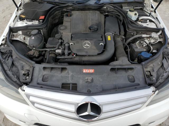 Photo 10 VIN: WDDGF4HB2DR258313 - MERCEDES-BENZ C-CLASS 