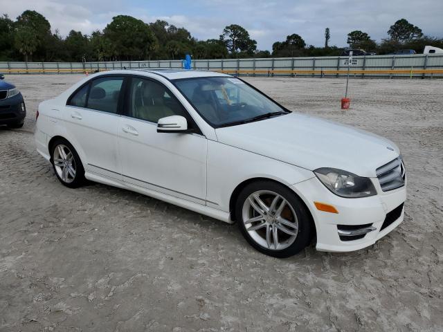 Photo 3 VIN: WDDGF4HB2DR258313 - MERCEDES-BENZ C-CLASS 