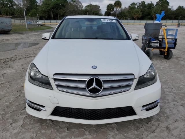 Photo 4 VIN: WDDGF4HB2DR258313 - MERCEDES-BENZ C-CLASS 