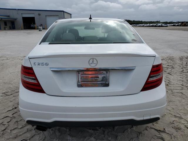 Photo 5 VIN: WDDGF4HB2DR258313 - MERCEDES-BENZ C-CLASS 