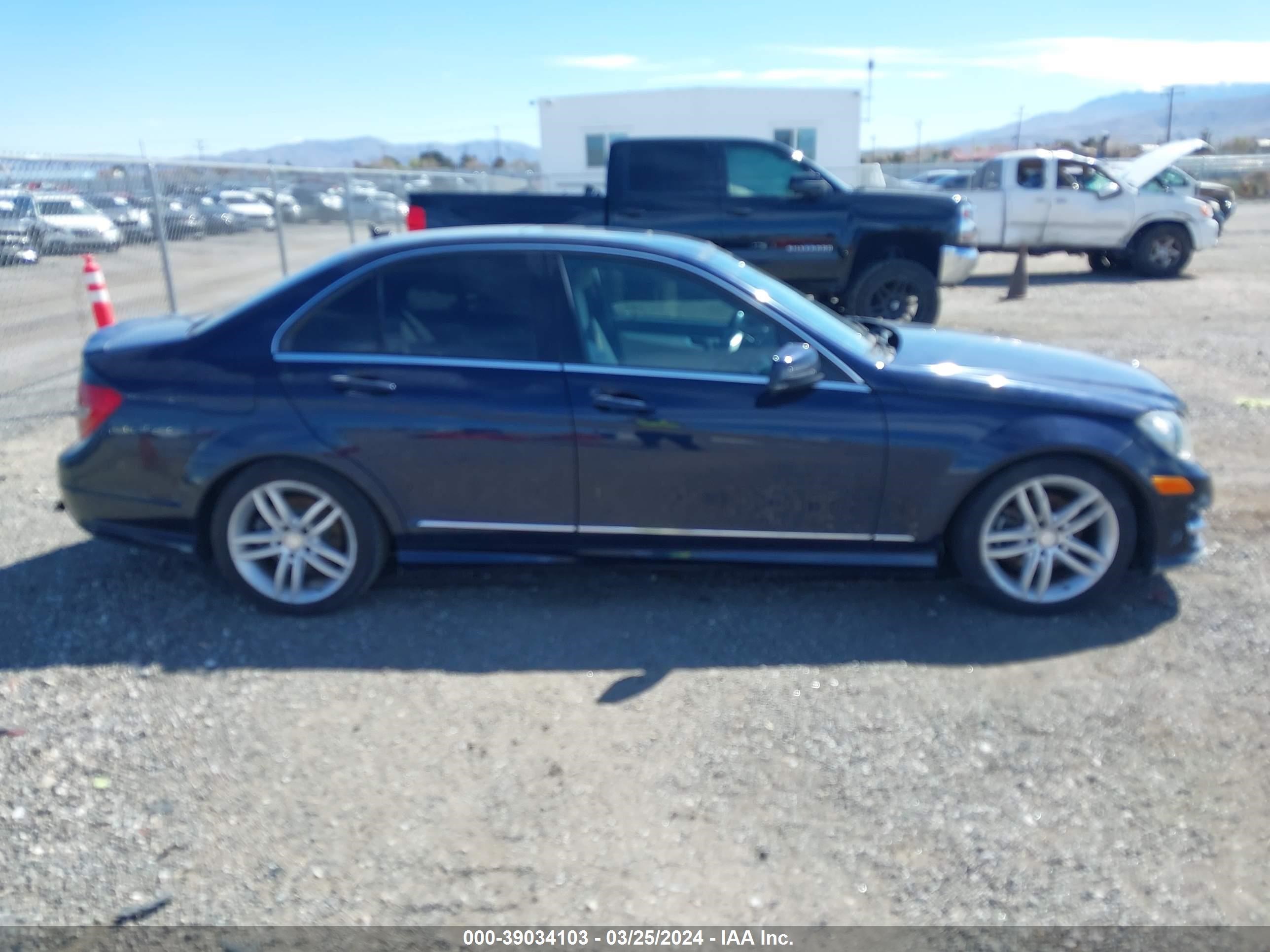 Photo 12 VIN: WDDGF4HB2DR268937 - MERCEDES-BENZ NULL 